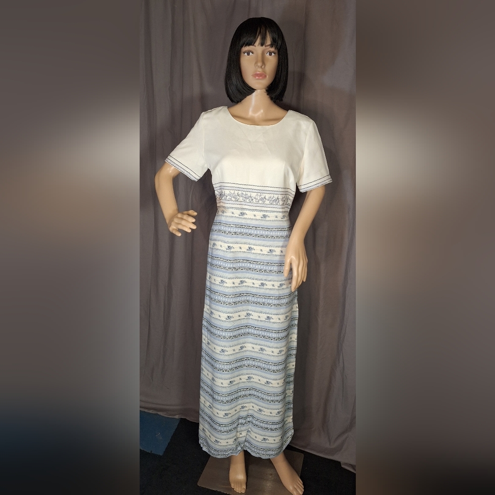 Sarah Elizabeth Cream and Blue Patterned Midi Dress